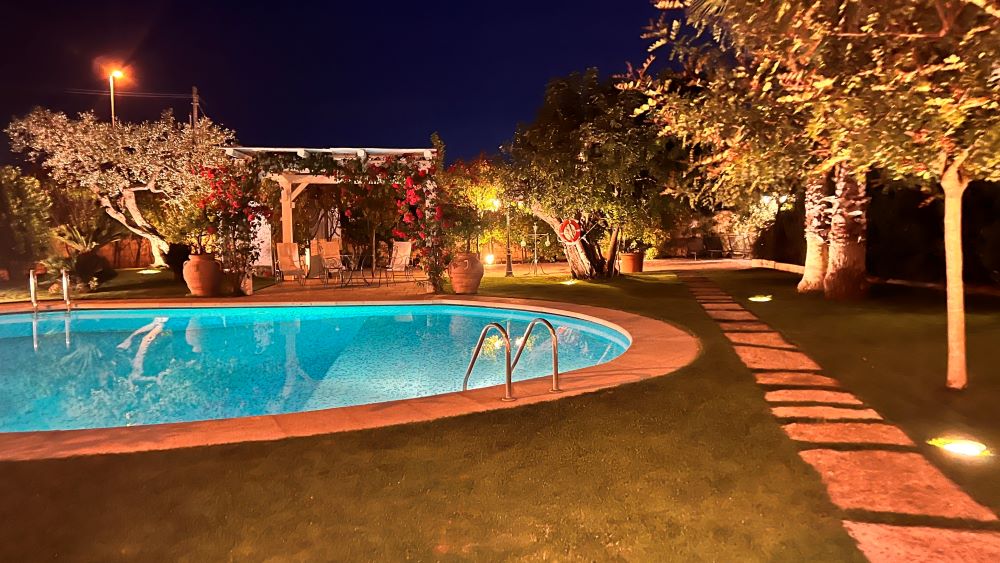 Zwembad villa Caramia